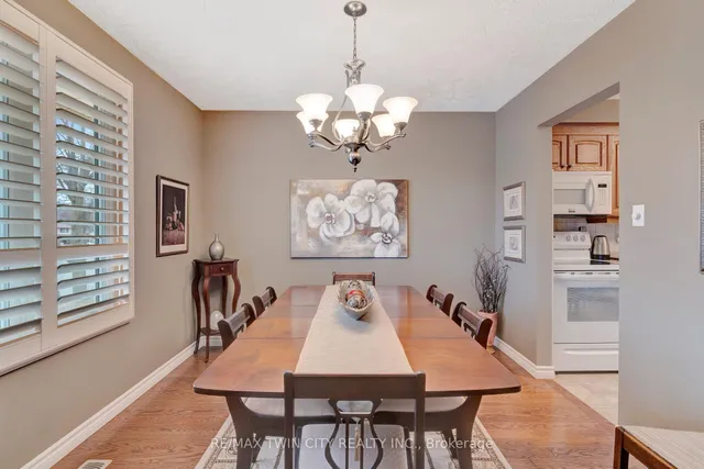 Additional image 12 of 158 Martinglen Cres