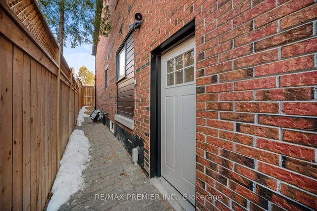 Additional image 31 of 122 Robert Hicks Dr