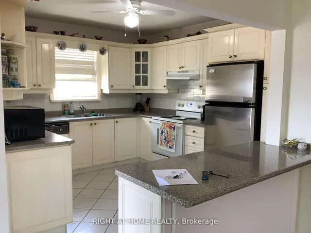 Additional image 19 of 1226 Warden Ave