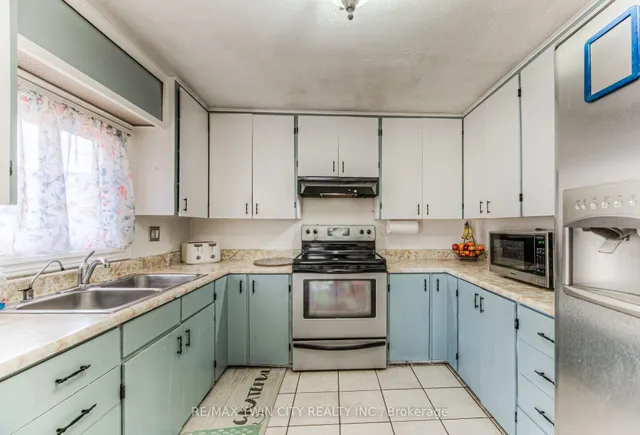 Additional image 21 of 87 6 Ave