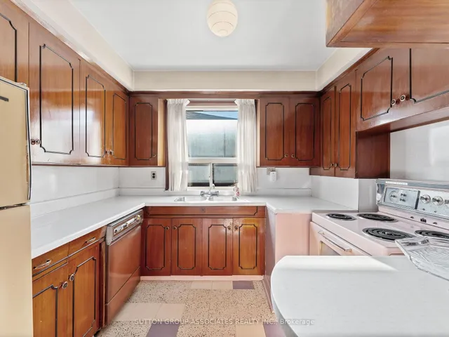 Additional image 12 of 112 Waterloo Ave