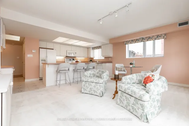 Additional image 12 of 18 Concorde Pl Unit 415