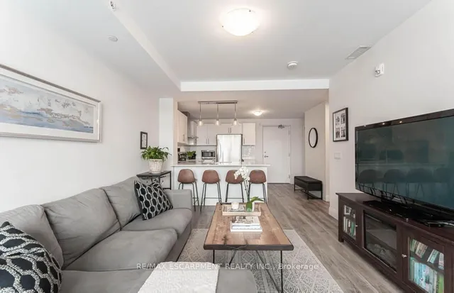 Additional image 7 of 1 Redfern Ave Unit 315
