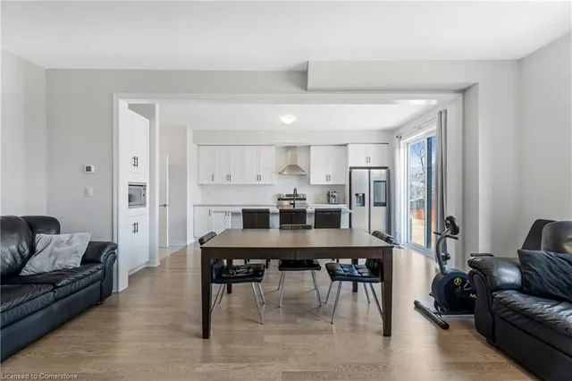 Additional image 16 of 127 Starfire Cres