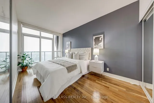 Additional image 25 of 26 Norton Ave Unit PH10