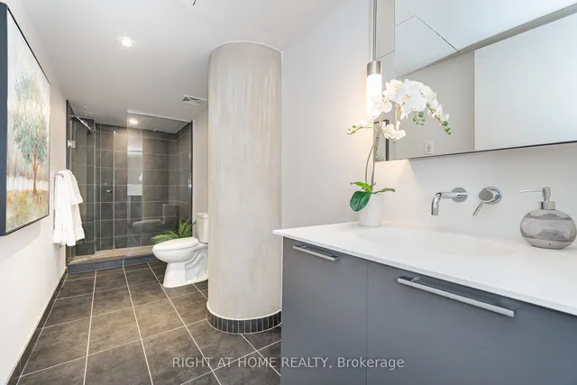 Additional image 30 of 650 King St Unit 106