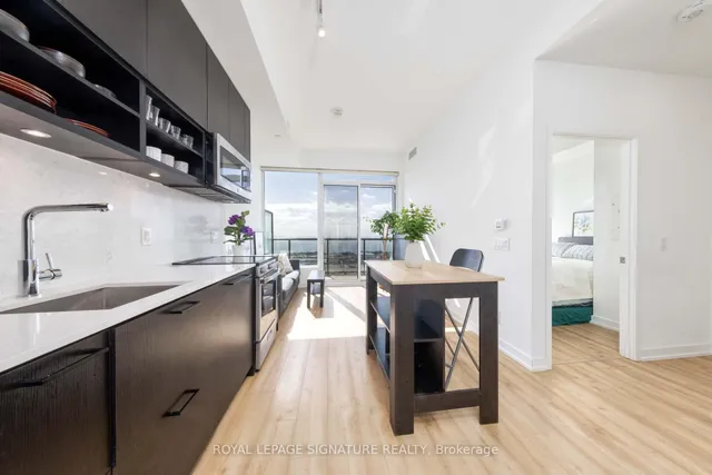 Additional image 3 of 135 East Liberty St Unit PH9