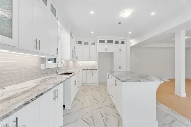 Additional image 22 of 22 Roselawn Ave