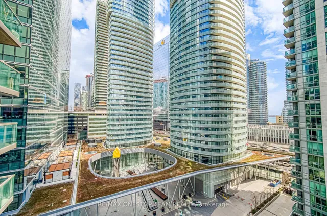 Additional image 18 of 30 Grand Trunk Cres Unit 1211