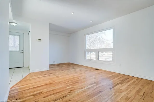 Additional image 8 of 28 Arbutus Cres