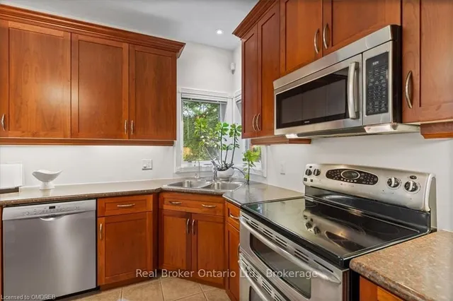 Additional image 10 of 45 Pioneer Tower Cres