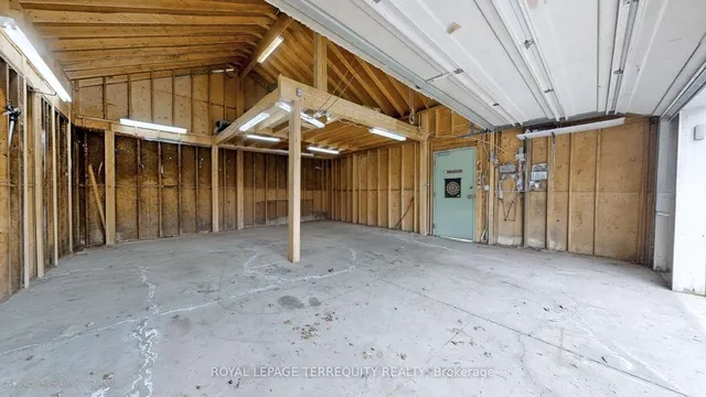 Additional image 49 of 84 Wendell Ave