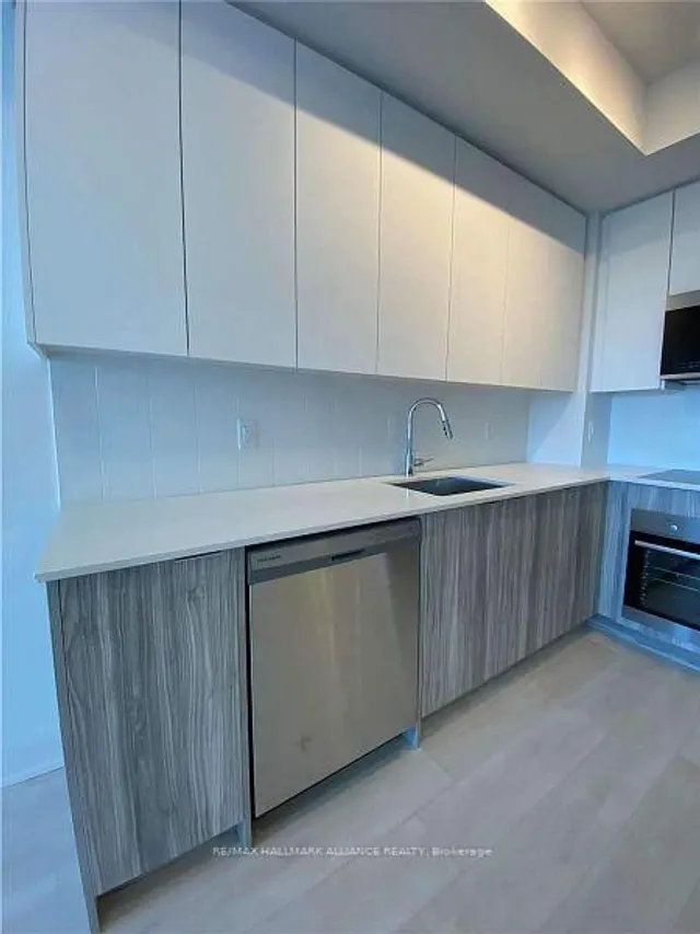 Additional image 9 of 2485 Taunton Rd Unit 825