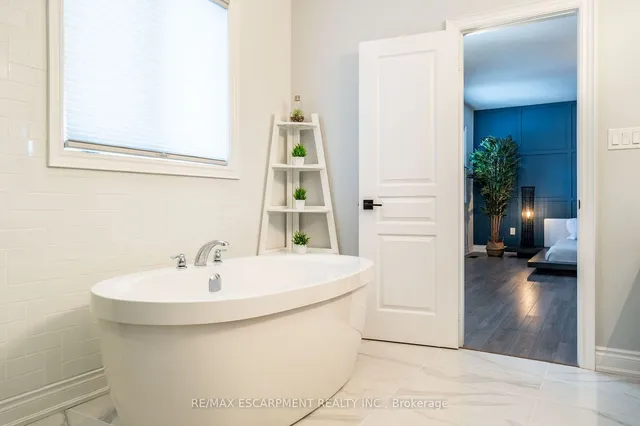 Additional image 27 of 266 Humphrey St