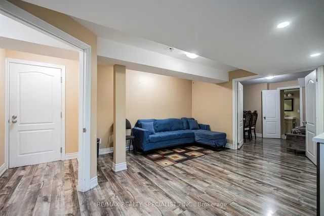 Additional image 39 of 49 Squire Ellis Dr