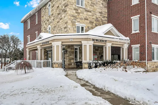 Additional image 4 of 95 Wilson St Unit 101