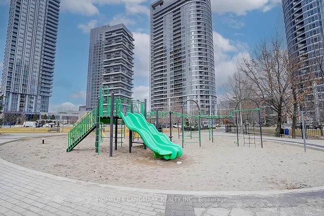 Additional image 4 of 181 Village Green Sq Unit 1511