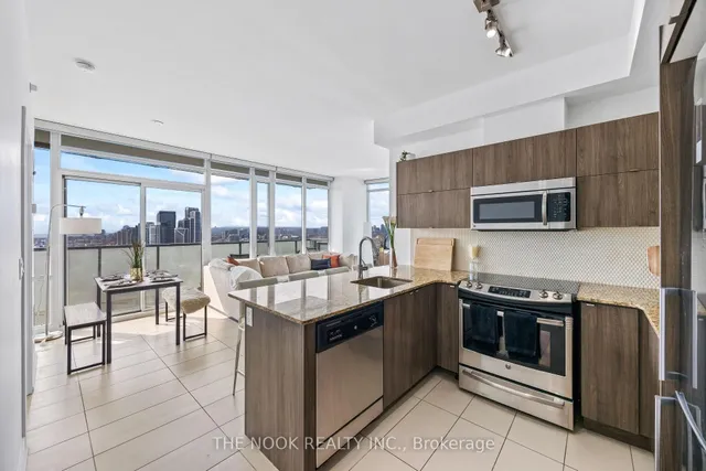 Additional image 8 of 170 Fort York Blvd Unit 2602