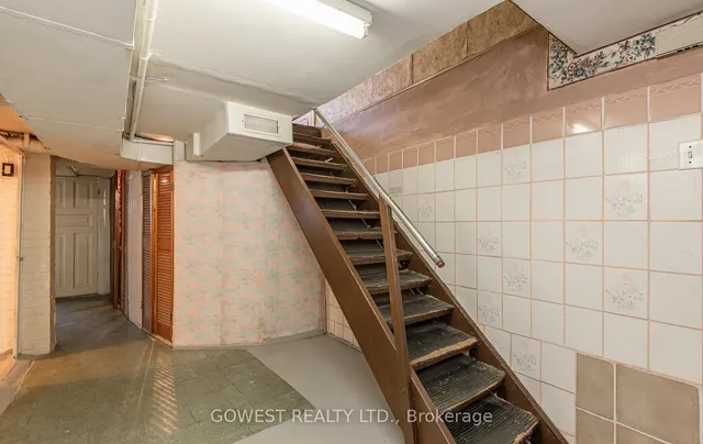 Additional image 38 of 12 Golden Ave