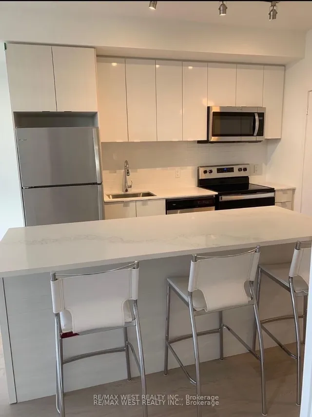 Additional image 4 of 859 The Queensway Blvd Unit 305