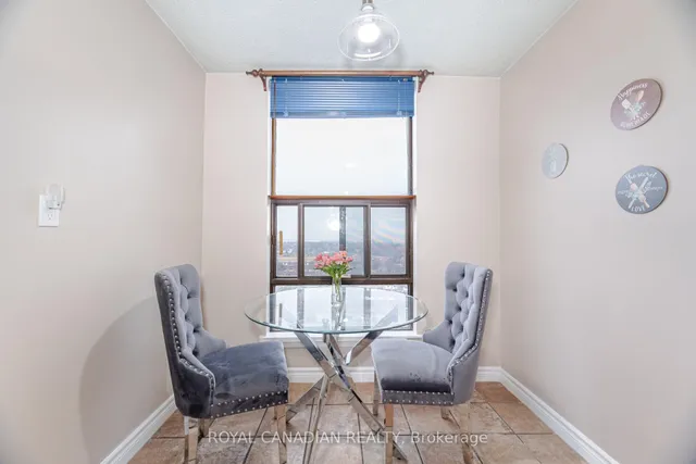 Additional image 14 of 17 Knightsbridge Rd Unit 1605