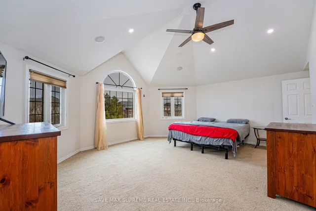 Additional image 21 of 39 Wagon St