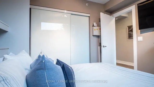 Additional image 33 of 207A Manning Ave