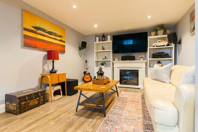 Additional image 36 of 3 Pleasant Ave