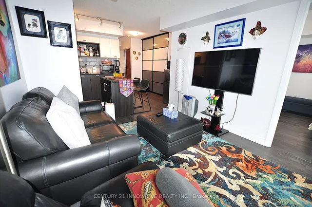 Additional image 6 of 275 Village Green Sq Unit 524