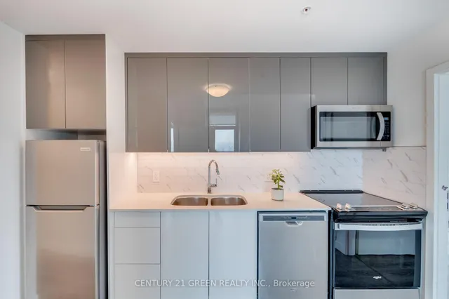 Additional image 15 of 60 Frederick St Unit 1002