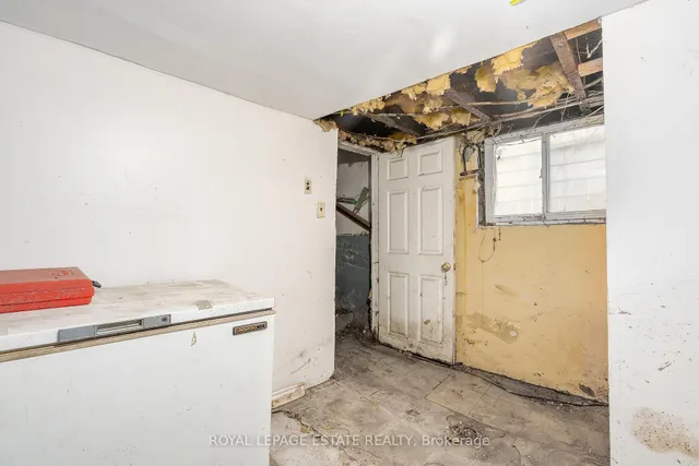 Additional image 19 of 876 Eastern Ave