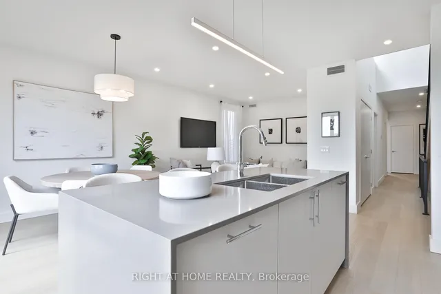 Additional image 10 of 2343 Gerrard St Unit Sky