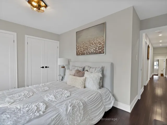 Additional image 26 of 72 Redwood Ave