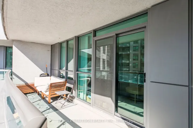 Additional image 34 of 19 Grand Trunk Cres Unit 1215