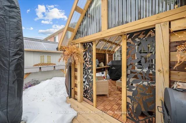 Additional image 35 of 889 Zelinsky Cres