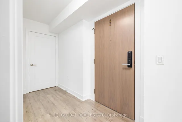 Additional image 12 of 585 Bloor St Unit 922