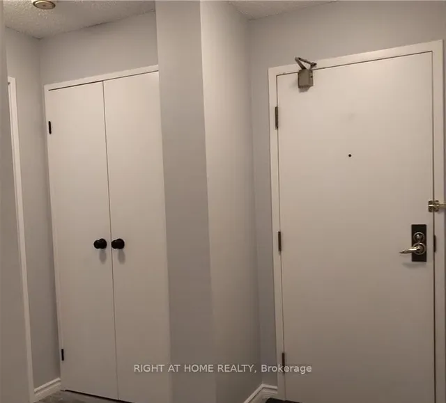 Additional image 3 of 3700 KANEFF Cres Unit 809