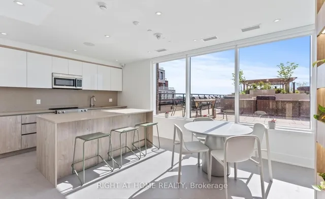 Additional image 39 of 3100 Keele St Unit 612