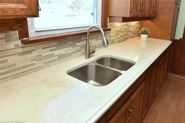 Additional image 16 of 20 Lorne Ave