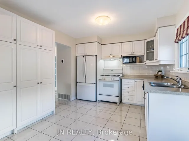 Additional image 11 of 27 Finchley Cres