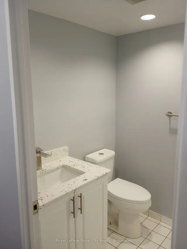 Additional image 15 of 4450 TUCANA Crt Unit 802