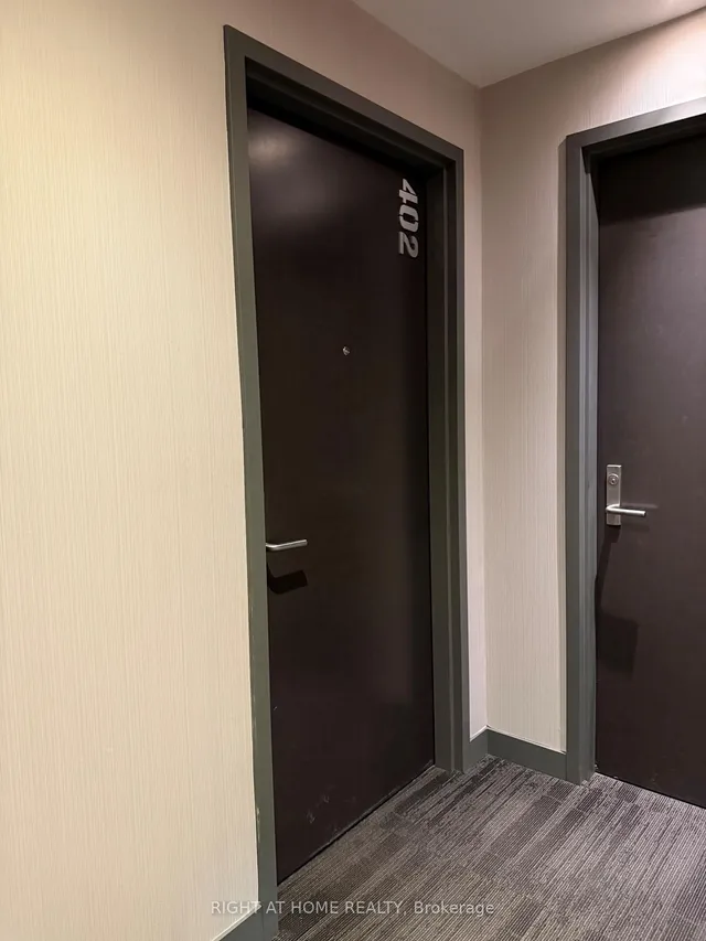 Additional image 5 of 549 King St Unit 402