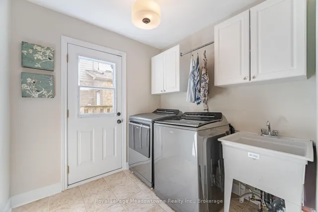 Additional image 25 of 515 Clover Park Cres