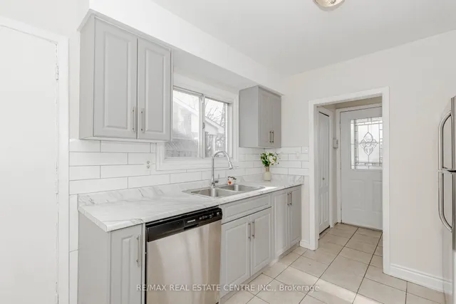 Additional image 10 of 15 Benton St