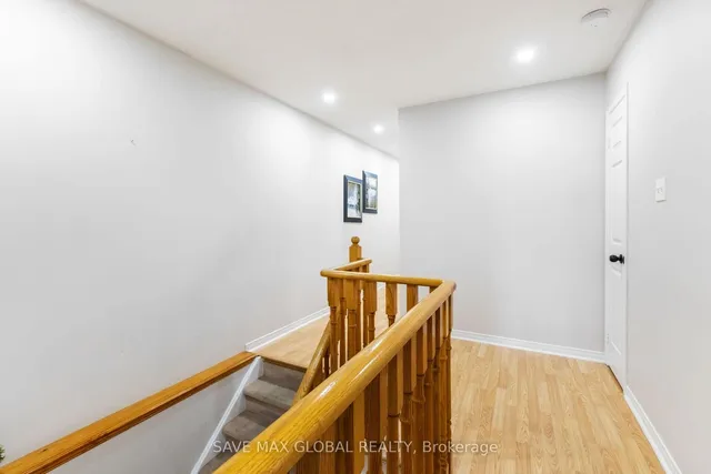 Additional image 13 of 25 Ural Circ