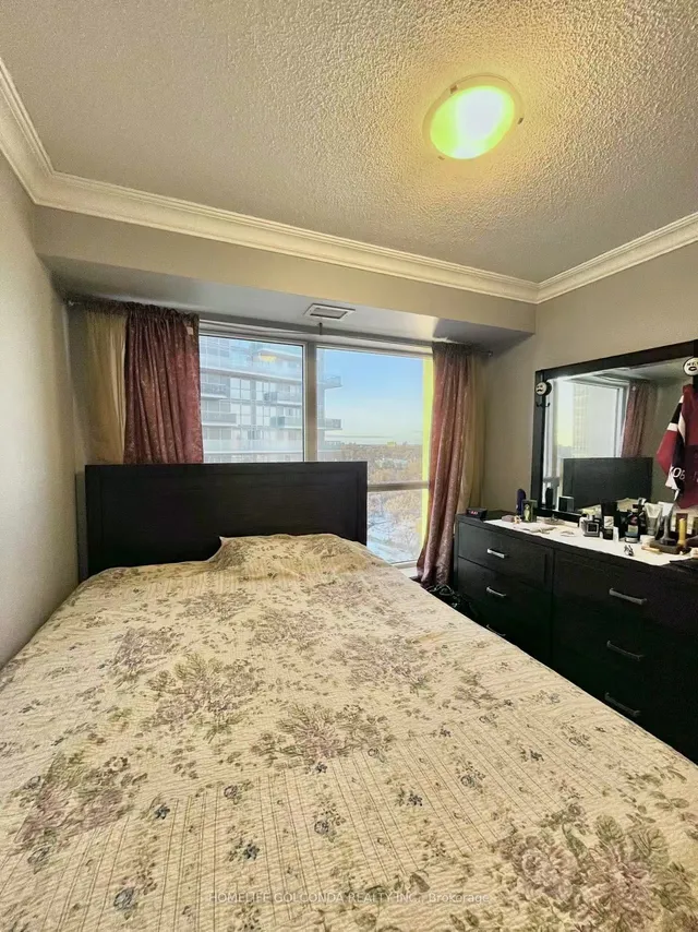 Additional image 3 of 181 Village Green Sq Unit 1419