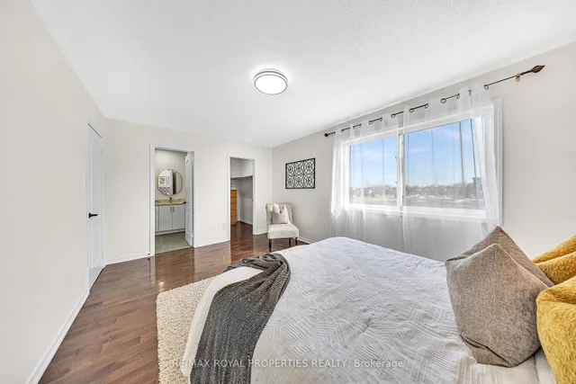 Additional image 9 of 19 Grosbeak Cres