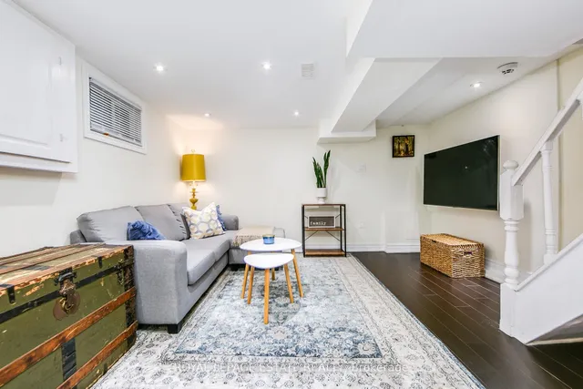 Additional image 23 of 102 Springdale Blvd