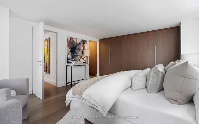 Additional image 36 of 80 Cumberland St Unit PH1903