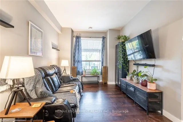 Additional image 10 of 166 Catharine St